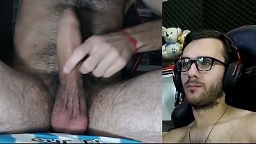 Miren los ojos! Gay Argentino masturbandose y eyaculando gran carga, amateur peludo…